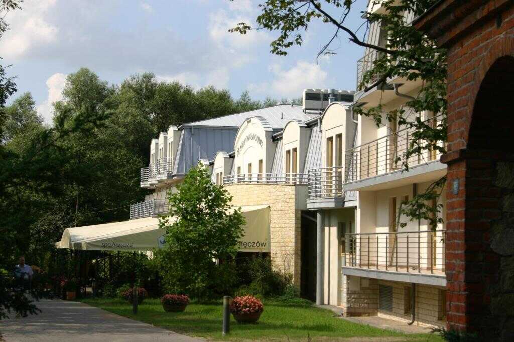 Budynek Hotelu Termy Pałacowe w Nałęczowie